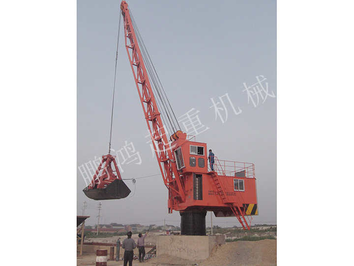 HGQ8t-16m 固定式码头吊机